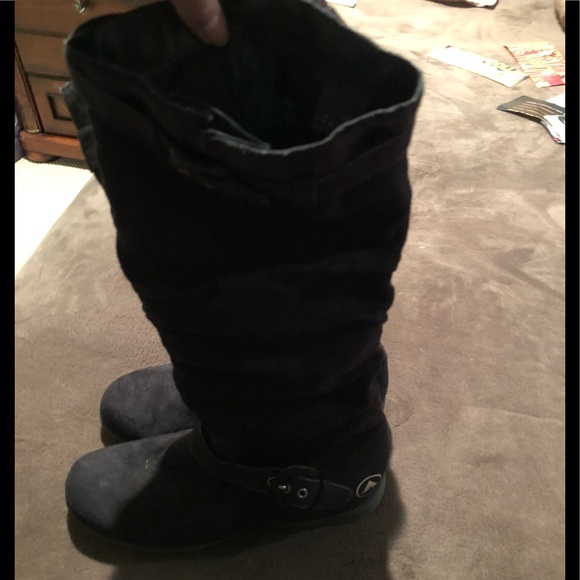 Airwalk Shoes - Black “faux” suede boots